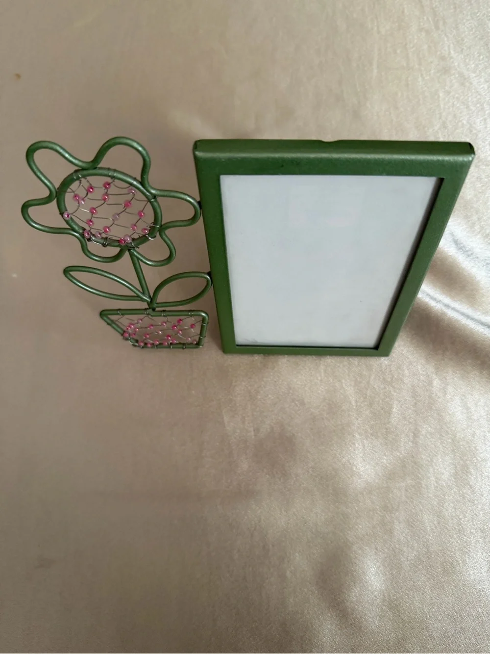 Vintage Y2K Green Metal Flower Picture Frame with Bead Accents